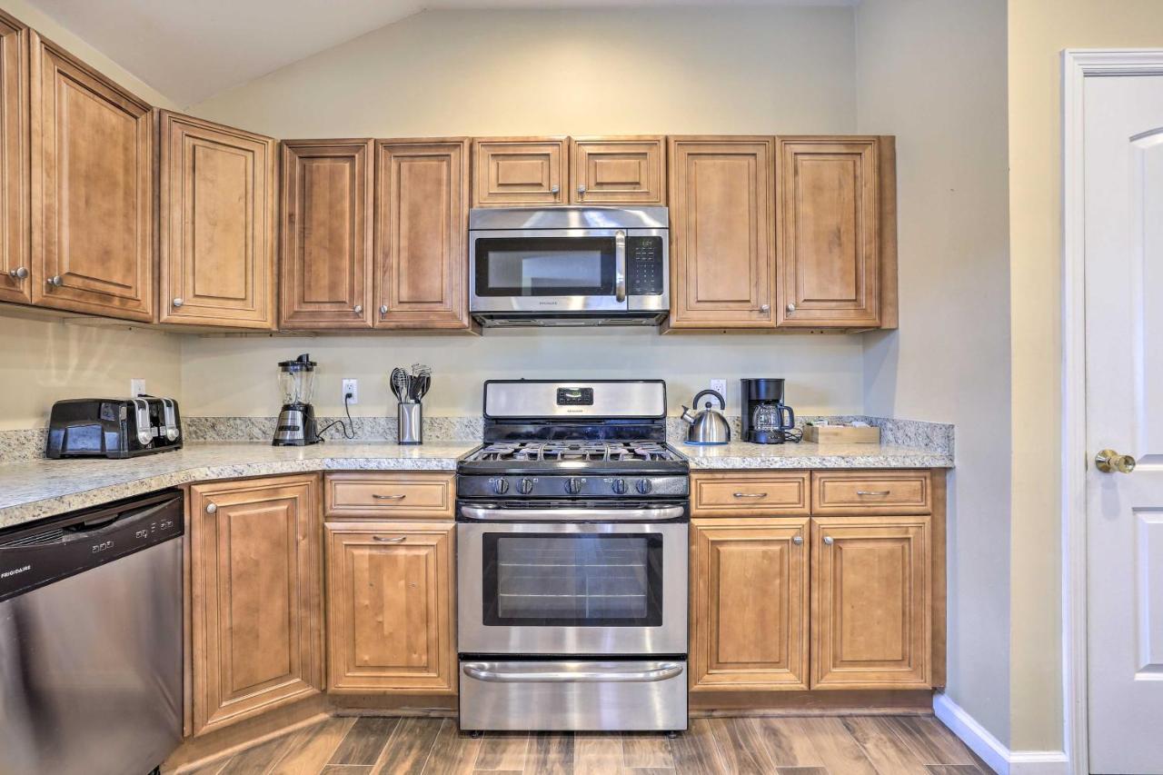 Ideally Located Glen Cove Apartment! מראה חיצוני תמונה